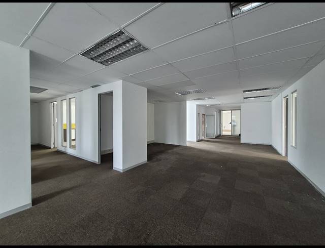 315M² OFFICE TO LET IN CRAIGHALL